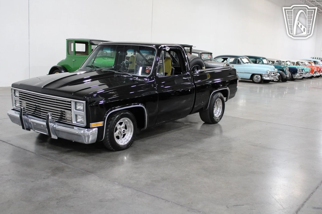 1986 GMC C/K 3rd Gen - Image 3 of 12