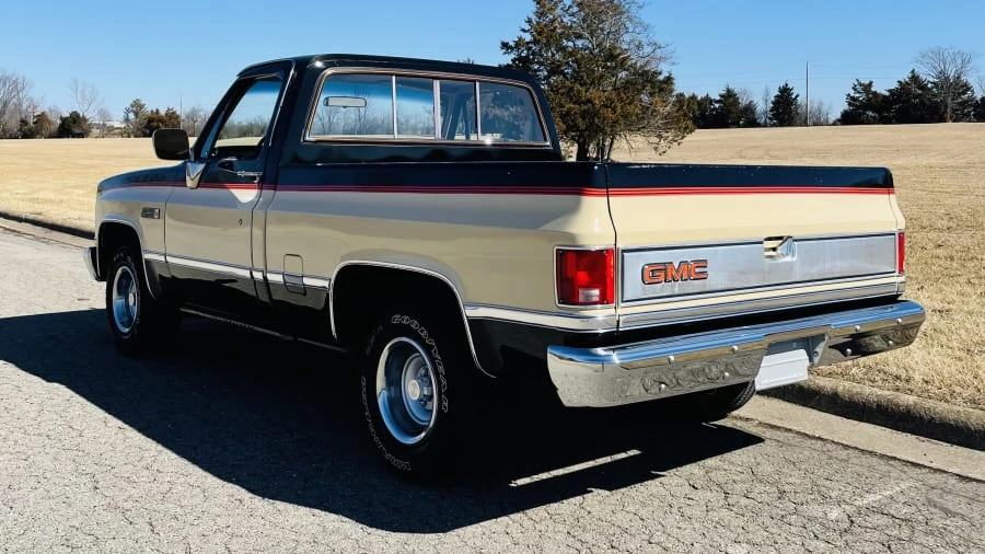 1986 GMC C/K 3rd Gen - Image 7 of 9