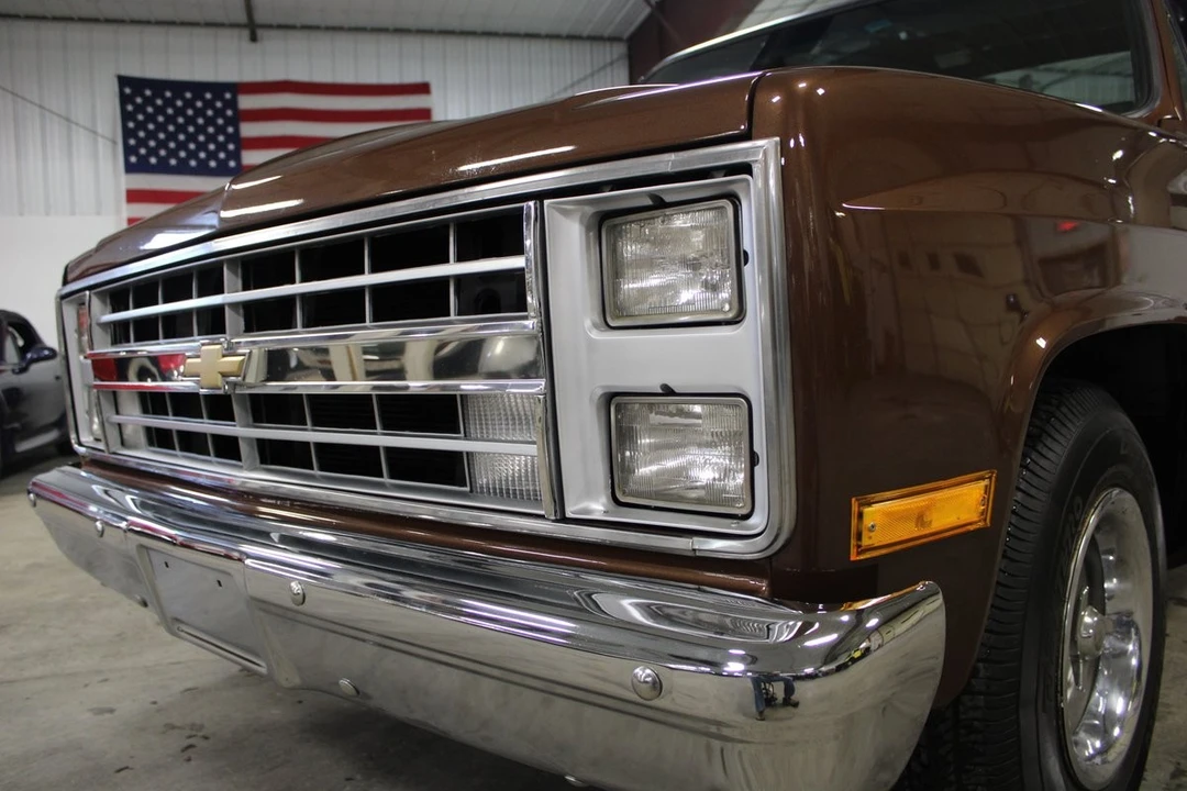 1986 GMC C/K 3rd Gen - Image 10 of 12