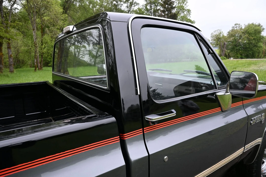1986 GMC C/K 3rd Gen - Image 30 of 31
