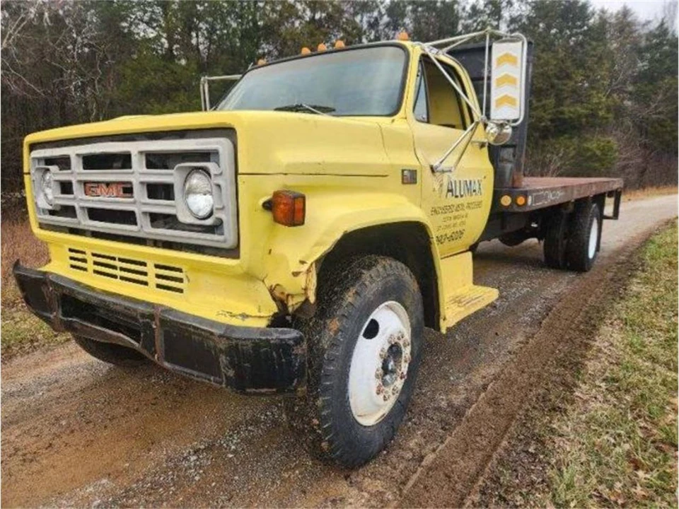 1986 GMC TopKick - Image 9 of 10