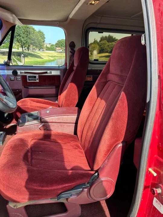 1986 GMC Jimmy 2nd Gen - Image 7 of 17