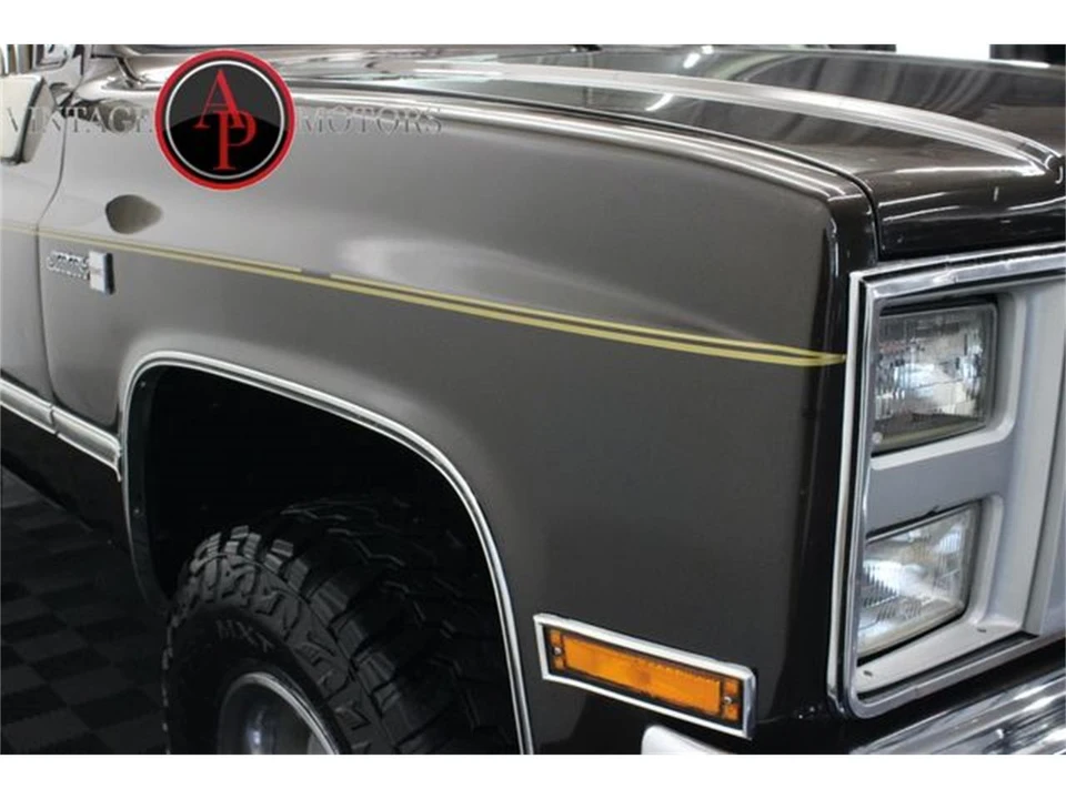 1986 GMC Jimmy 2nd Gen - Image 18 of 31