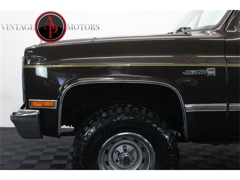 1986 GMC Jimmy 2nd Gen - Image 11 of 31