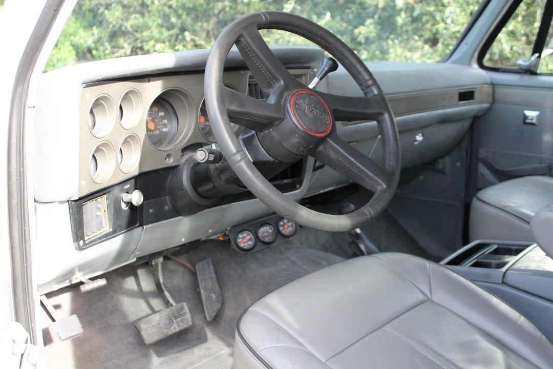 1986 GMC Jimmy 2nd Gen - Image 18 of 31