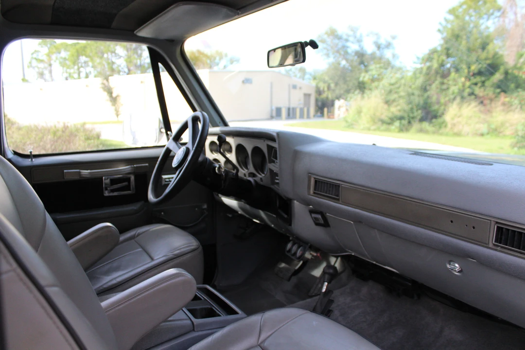 1986 GMC Jimmy 2nd Gen - Image 17 of 31