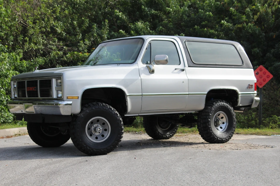 1986 GMC Jimmy 2nd Gen - Image 2 of 31