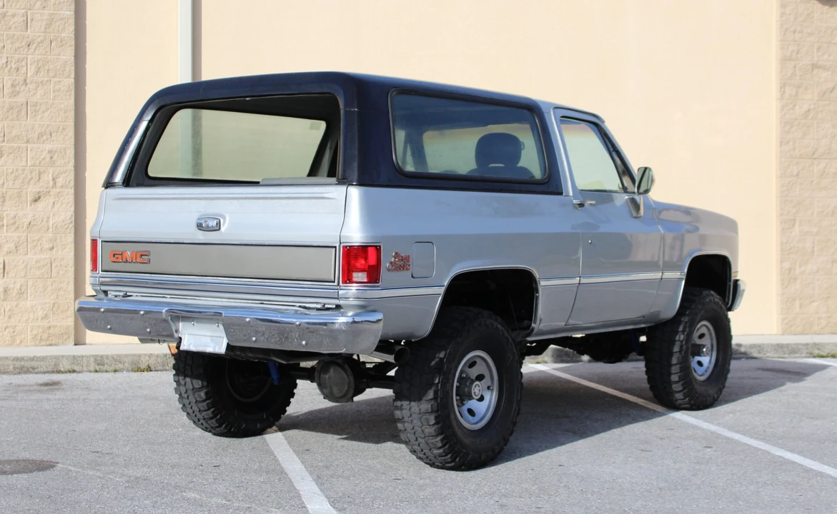 1986 GMC Jimmy 2nd Gen - Image 7 of 31