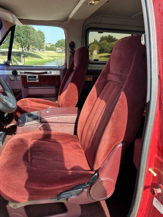 1986 GMC Jimmy 2nd Gen - Image 9 of 16