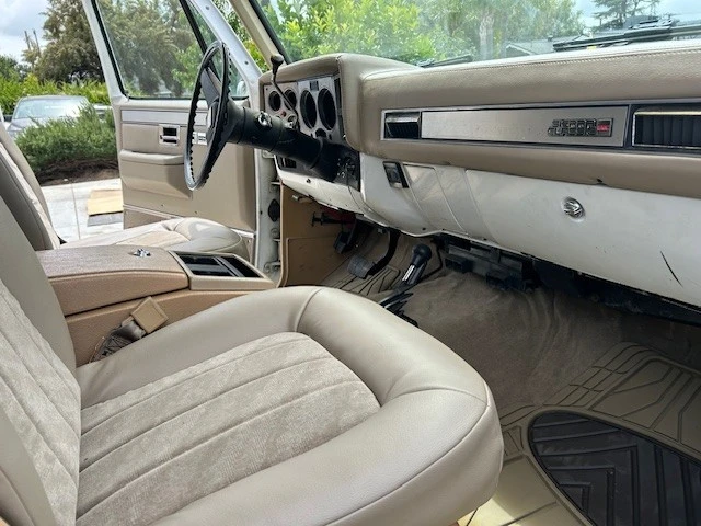 1986 GMC Jimmy 2nd Gen - Image 15 of 24