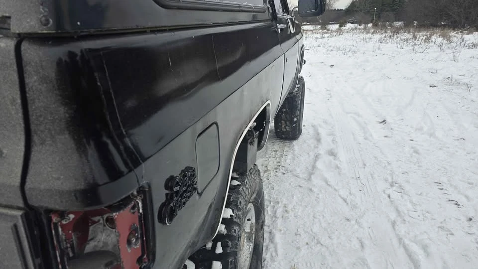 1986 GMC Jimmy 2nd Gen - Image 2 of 20