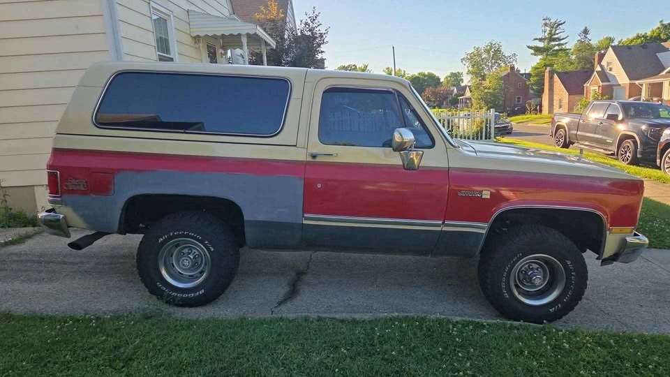 1986 GMC Jimmy 2nd Gen - Image 2 of 20