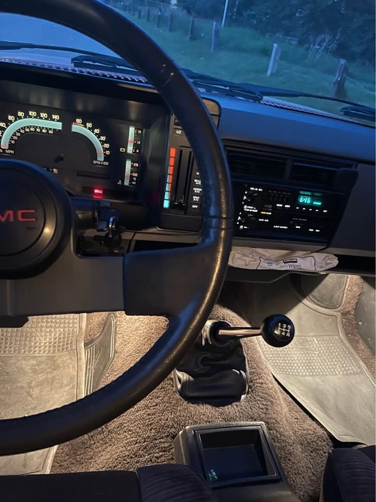 1986 GMC Jimmy 2nd Gen - Image 3 of 20