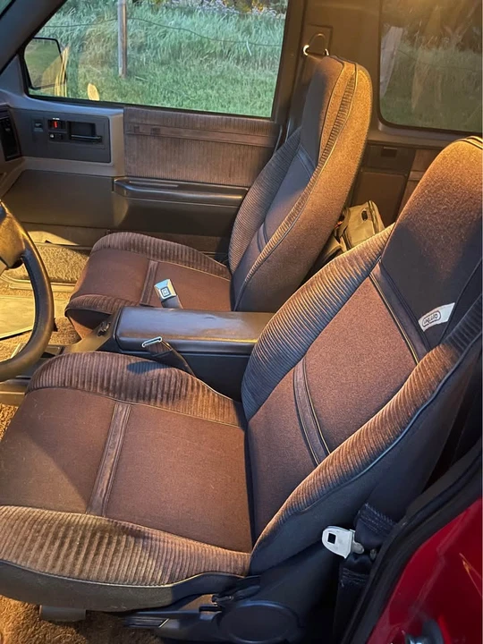 1986 GMC Jimmy 2nd Gen - Image 19 of 20