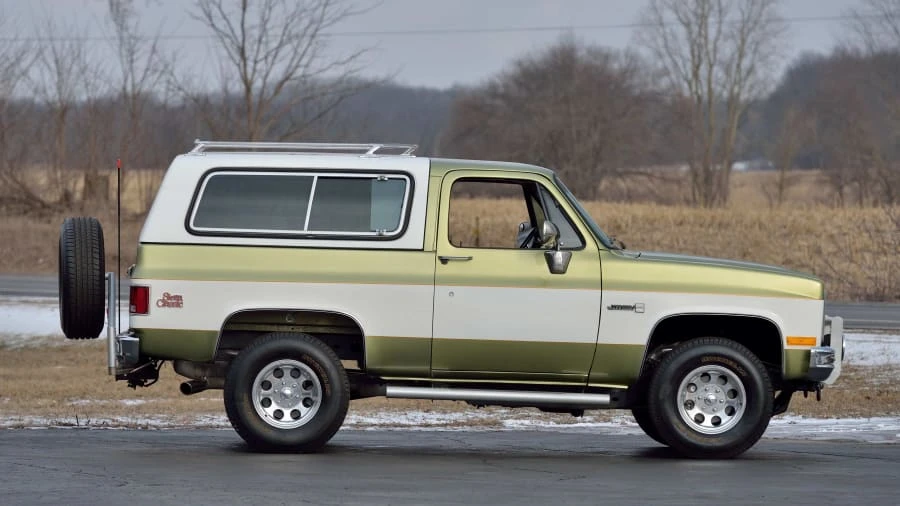 1986 GMC Jimmy 2nd Gen - Image 2 of 12