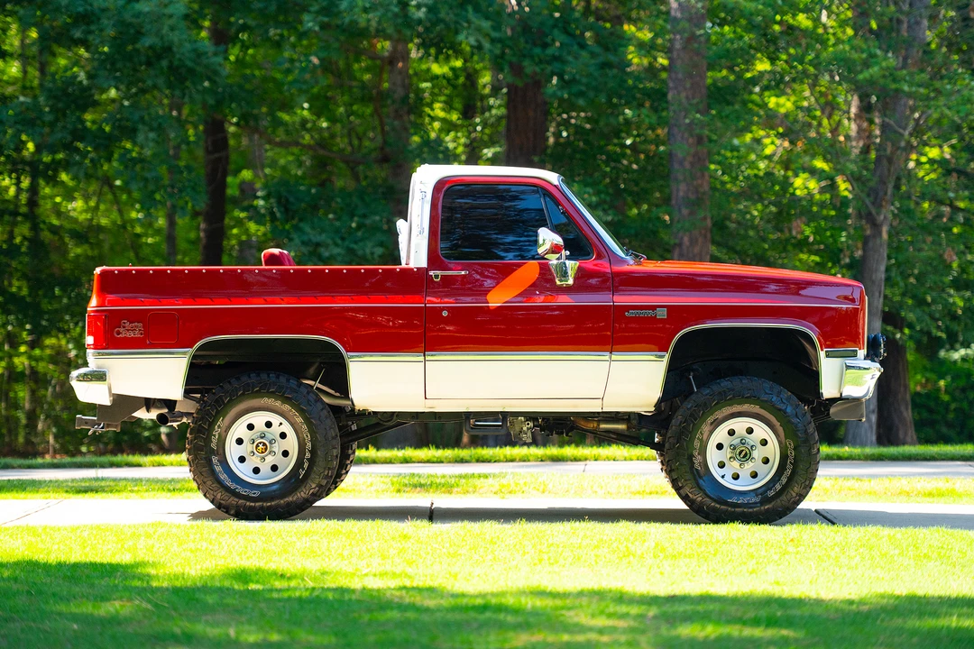 1986 GMC Jimmy 2nd Gen - Image 16 of 31