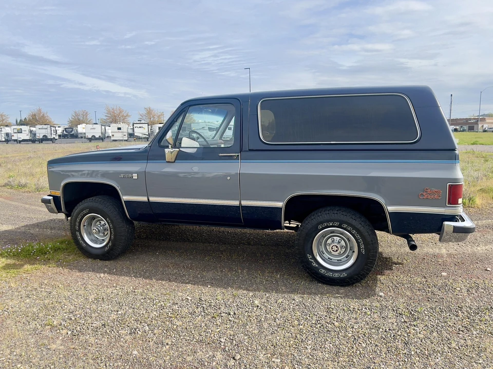 1986 GMC Jimmy 2nd Gen - Image 9 of 31