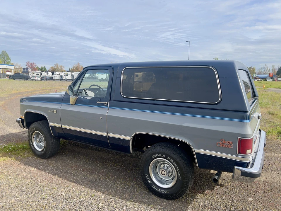 1986 GMC Jimmy 2nd Gen - Image 11 of 31