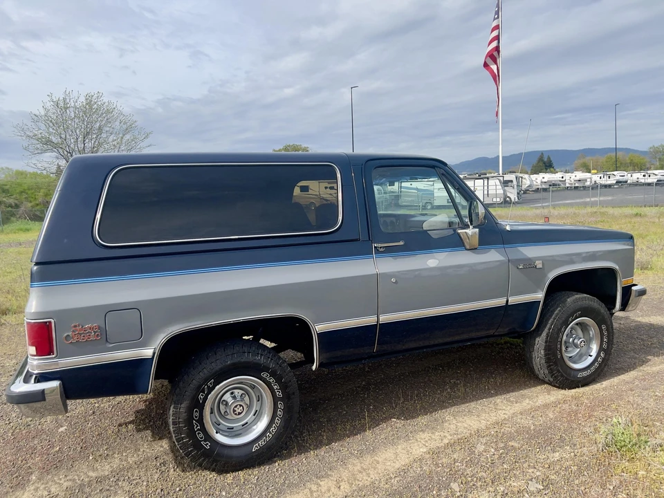 1986 GMC Jimmy 2nd Gen - Image 19 of 31