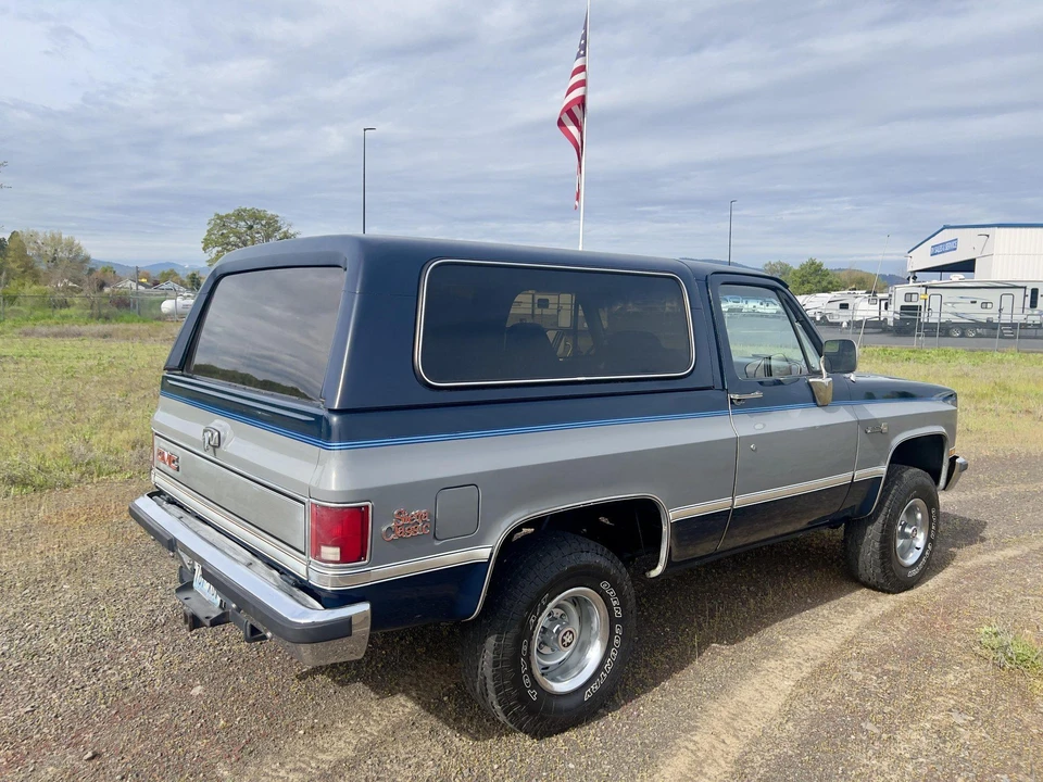 1986 GMC Jimmy 2nd Gen - Image 17 of 31