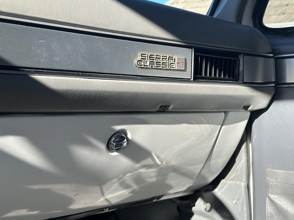 1986 GMC Jimmy 2nd Gen - Image 28 of 31