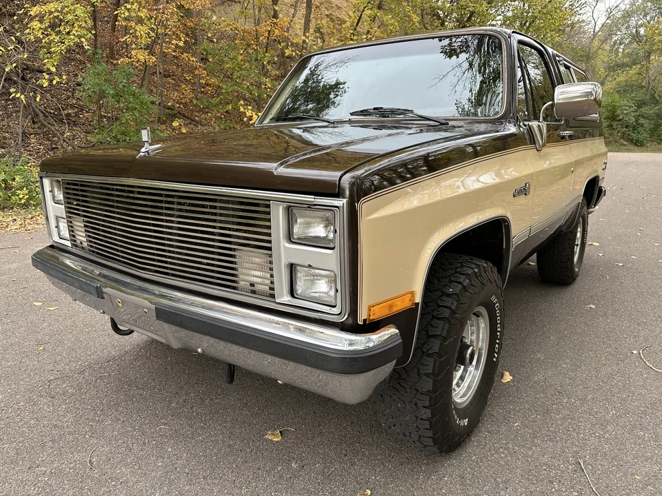 1986 GMC Jimmy 2nd Gen - Image 2 of 31