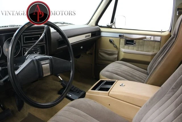1986 GMC Jimmy 2nd Gen - Image 12 of 13