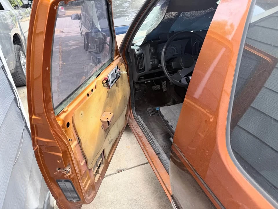 1986 GMC Jimmy 2nd Gen - Image 3 of 6