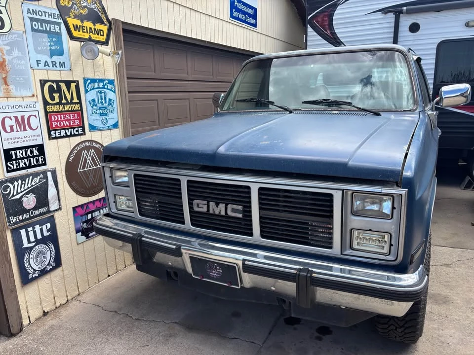 1986 GMC Jimmy 2nd Gen - Image 2 of 10