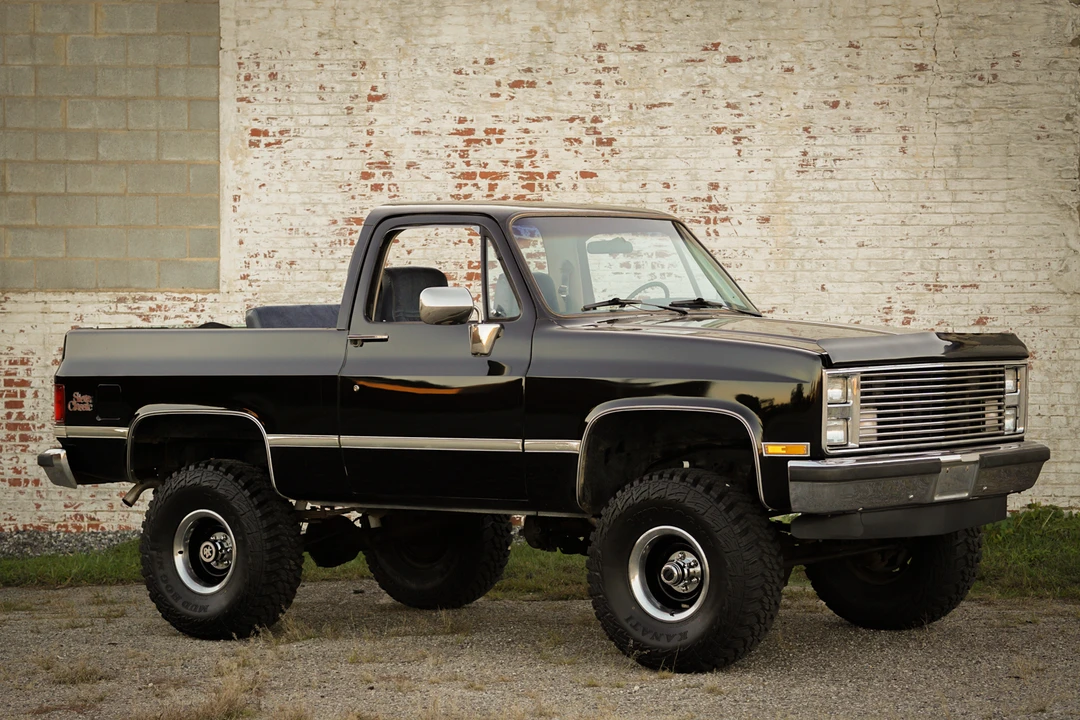 1986 GMC Jimmy 2nd Gen - Image 5 of 31