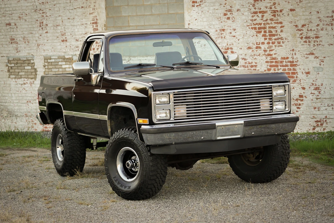 1986 GMC Jimmy 2nd Gen - Image 2 of 31