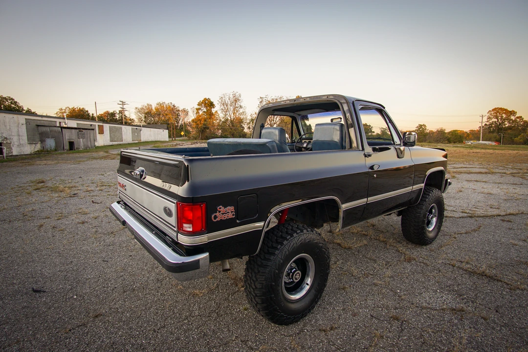 1986 GMC Jimmy 2nd Gen - Image 11 of 31