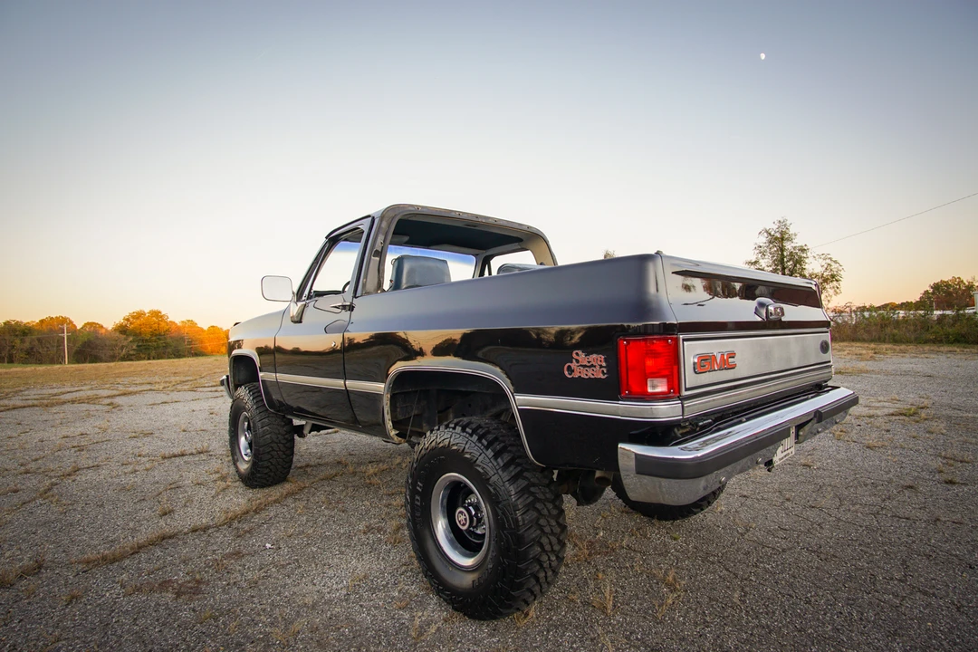 1986 GMC Jimmy 2nd Gen - Image 17 of 31