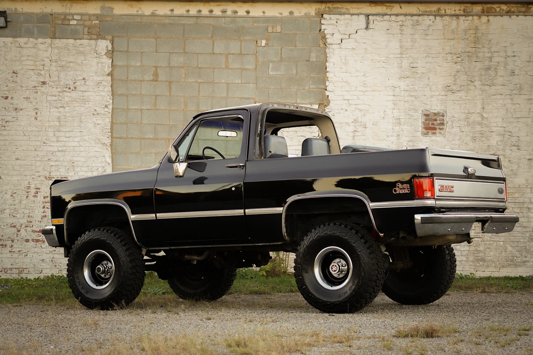 1986 GMC Jimmy 2nd Gen - Image 18 of 31