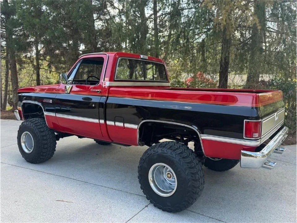 1986 GMC C/K 3rd Gen - Image 2 of 10