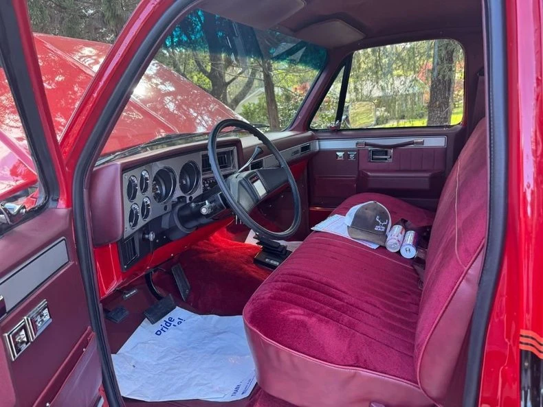 1986 GMC C/K 3rd Gen - Image 7 of 10