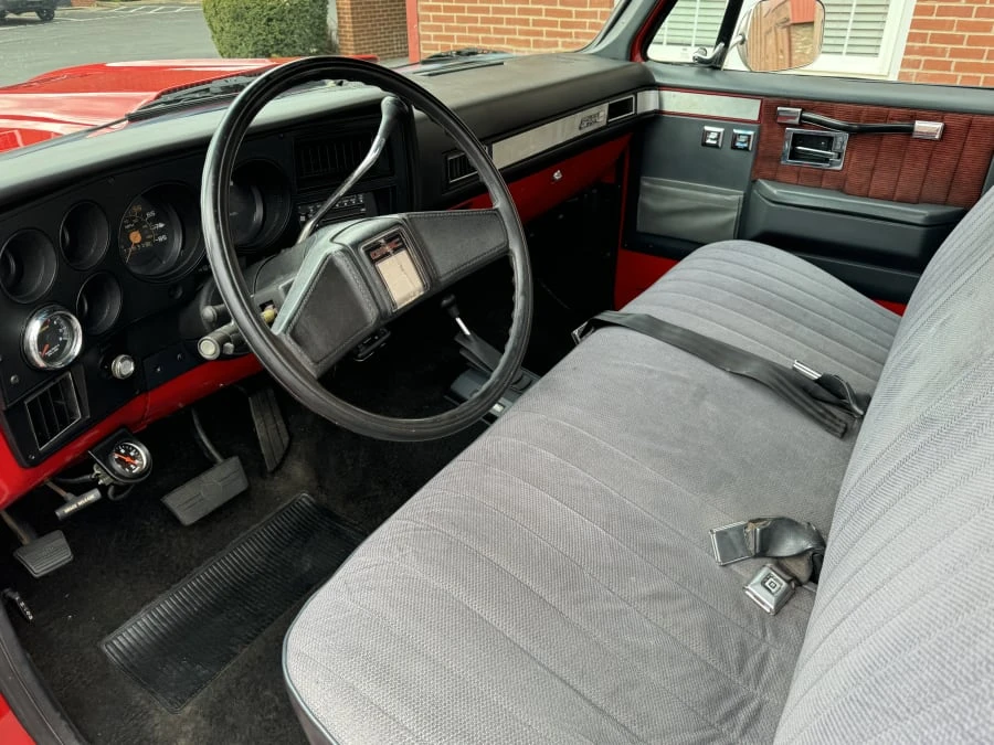 1986 GMC C/K 3rd Gen - Image 6 of 10