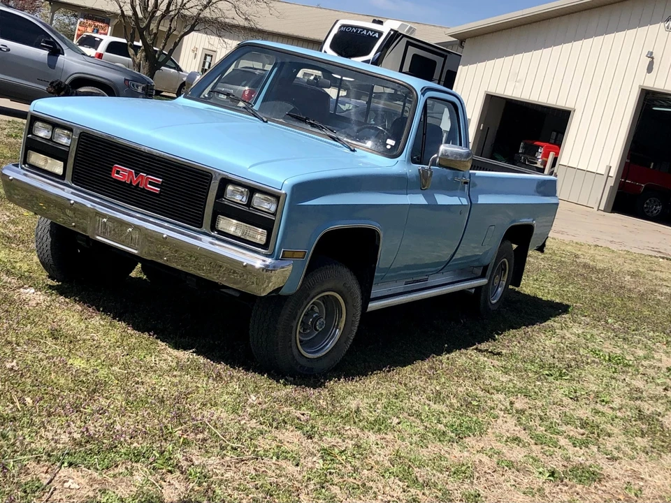 1986 GMC C/K 3rd Gen - Image 2 of 31