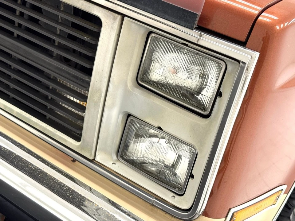 1986 GMC C/K 3rd Gen - Image 10 of 12