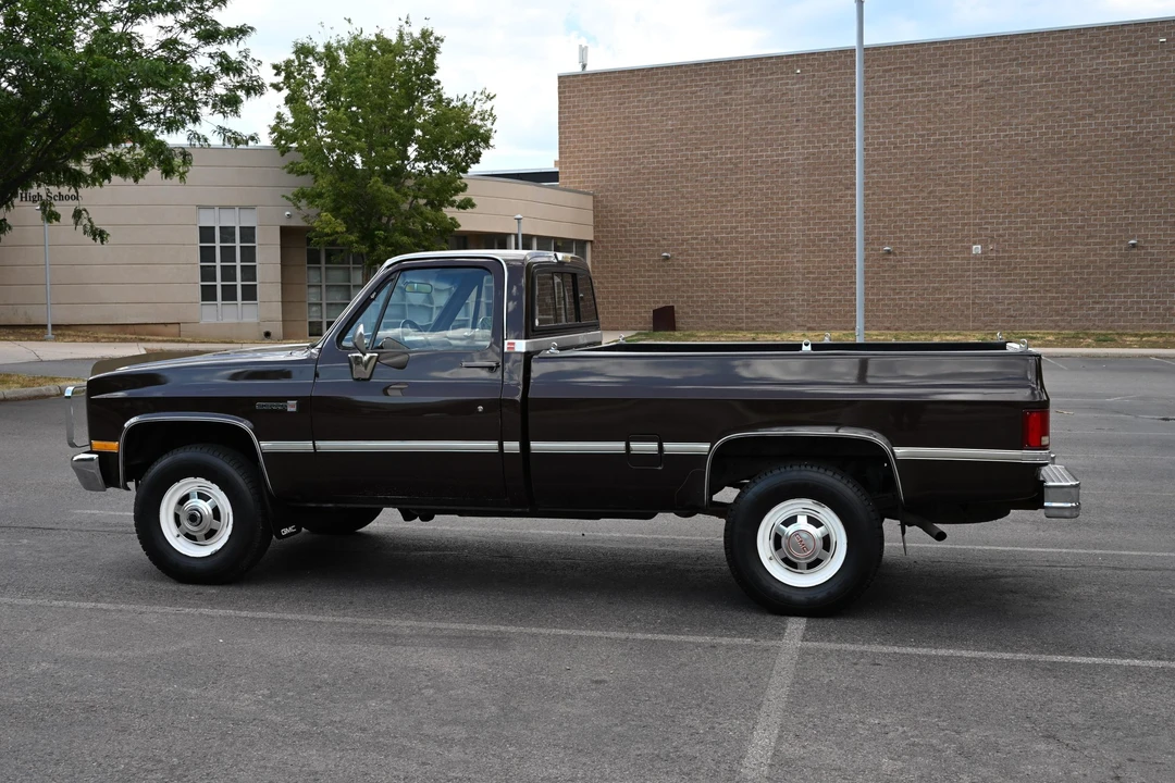 1986 GMC C/K 3rd Gen - Image 6 of 31