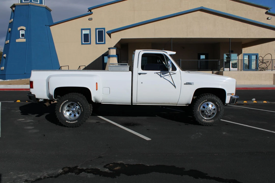 1986 GMC C/K 3rd Gen - Image 5 of 31