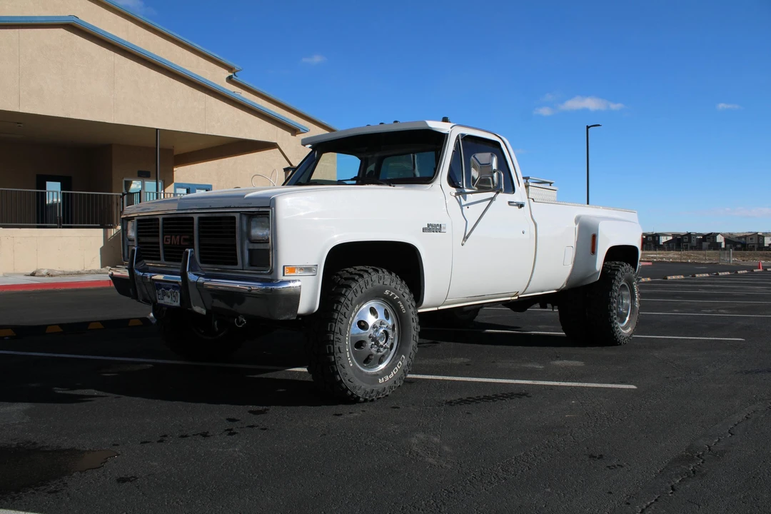 1986 GMC C/K 3rd Gen - Image 2 of 31