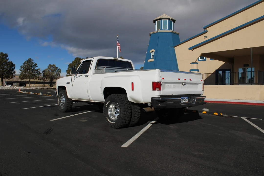 1986 GMC C/K 3rd Gen - Image 8 of 31