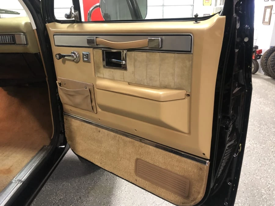 1986 GMC Jimmy 2nd Gen - Image 15 of 27