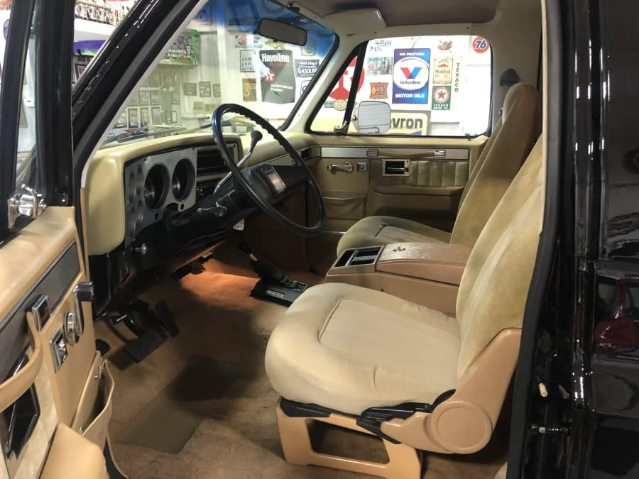 1986 GMC Jimmy 2nd Gen - Image 11 of 27