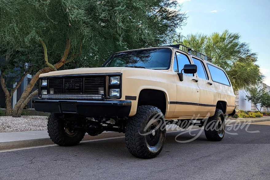 1986 GMC Suburban 7th Gen - Image 6 of 28