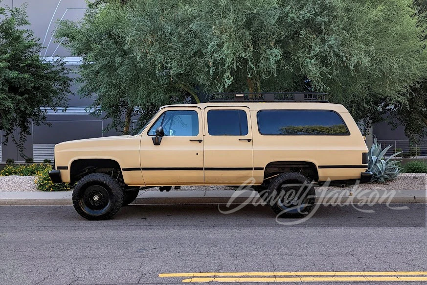 1986 GMC Suburban 7th Gen - Image 7 of 28