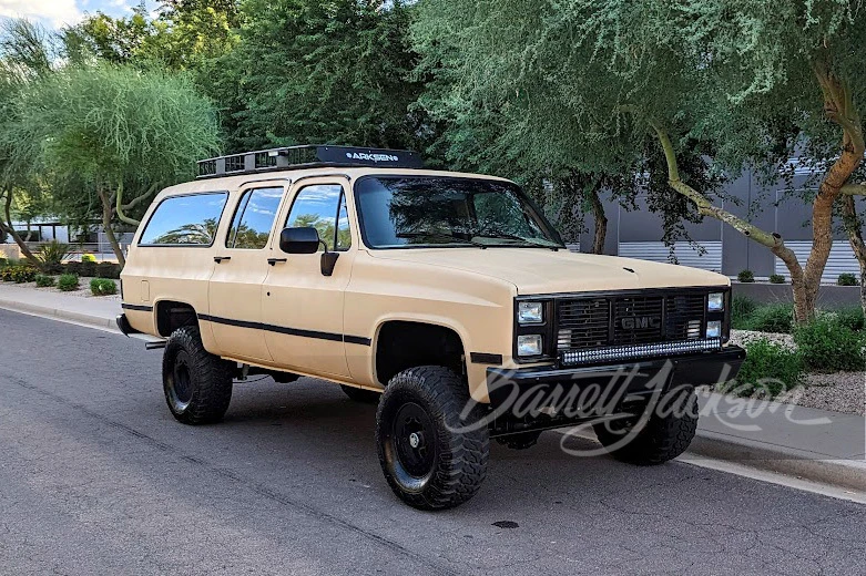 1986 GMC Suburban 7th Gen - Image 12 of 28