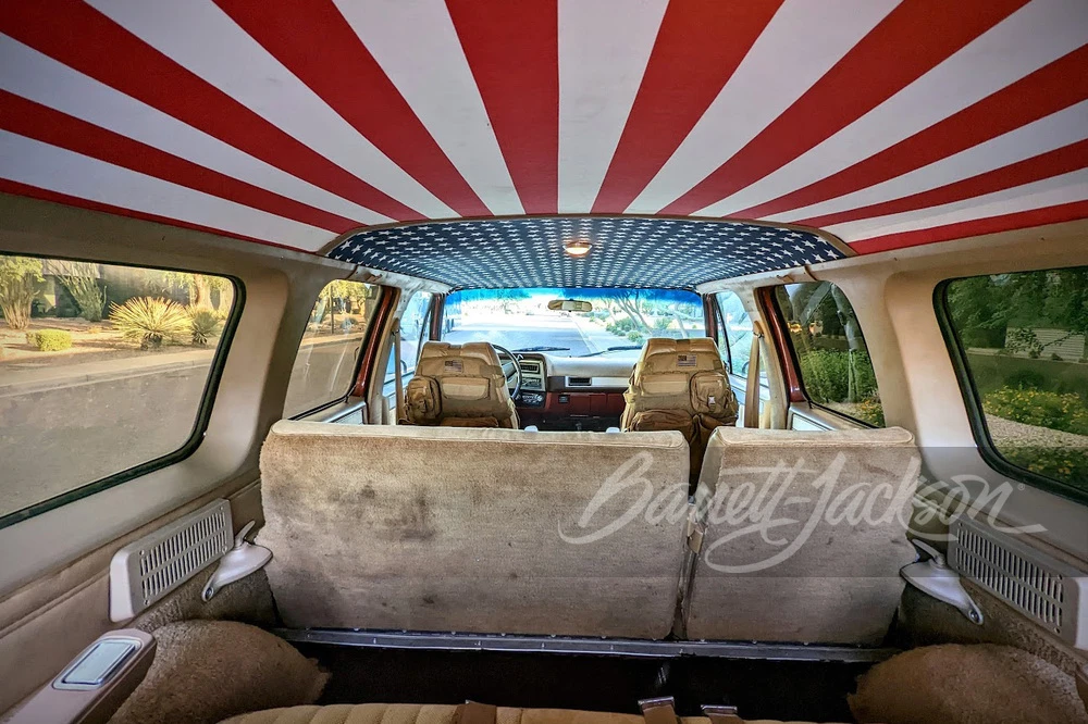 1986 GMC Suburban 7th Gen - Image 21 of 28