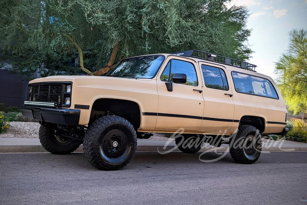 1986 GMC Suburban 7th Gen - Image 25 of 28